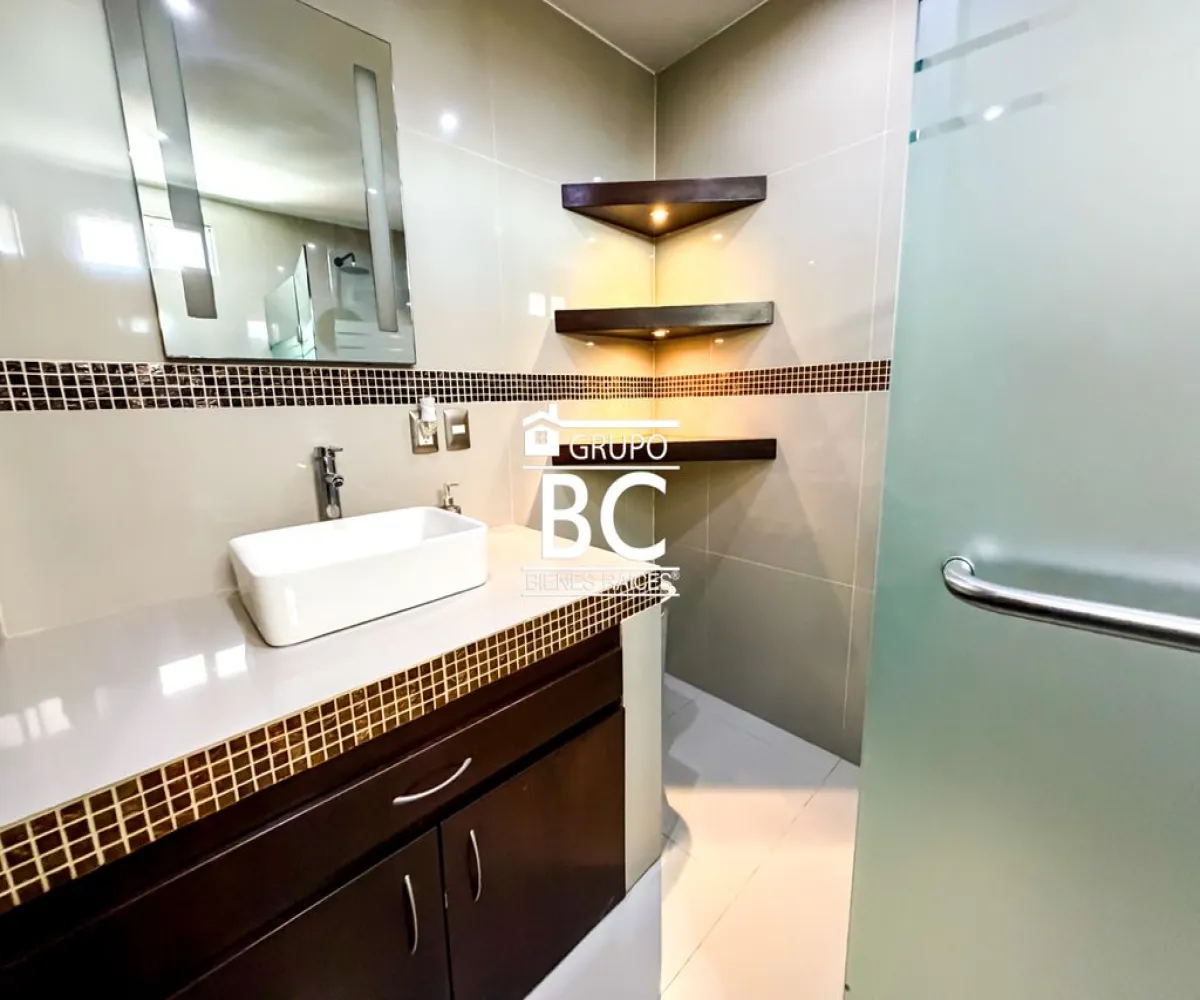 Casa En Venta,Residencial del Parque,W. A. Mozart 5524, Zapopan, Jalisco 45010, 3 Habitaciones,4 Baños,W. A. Mozart,1,prlZ2vd