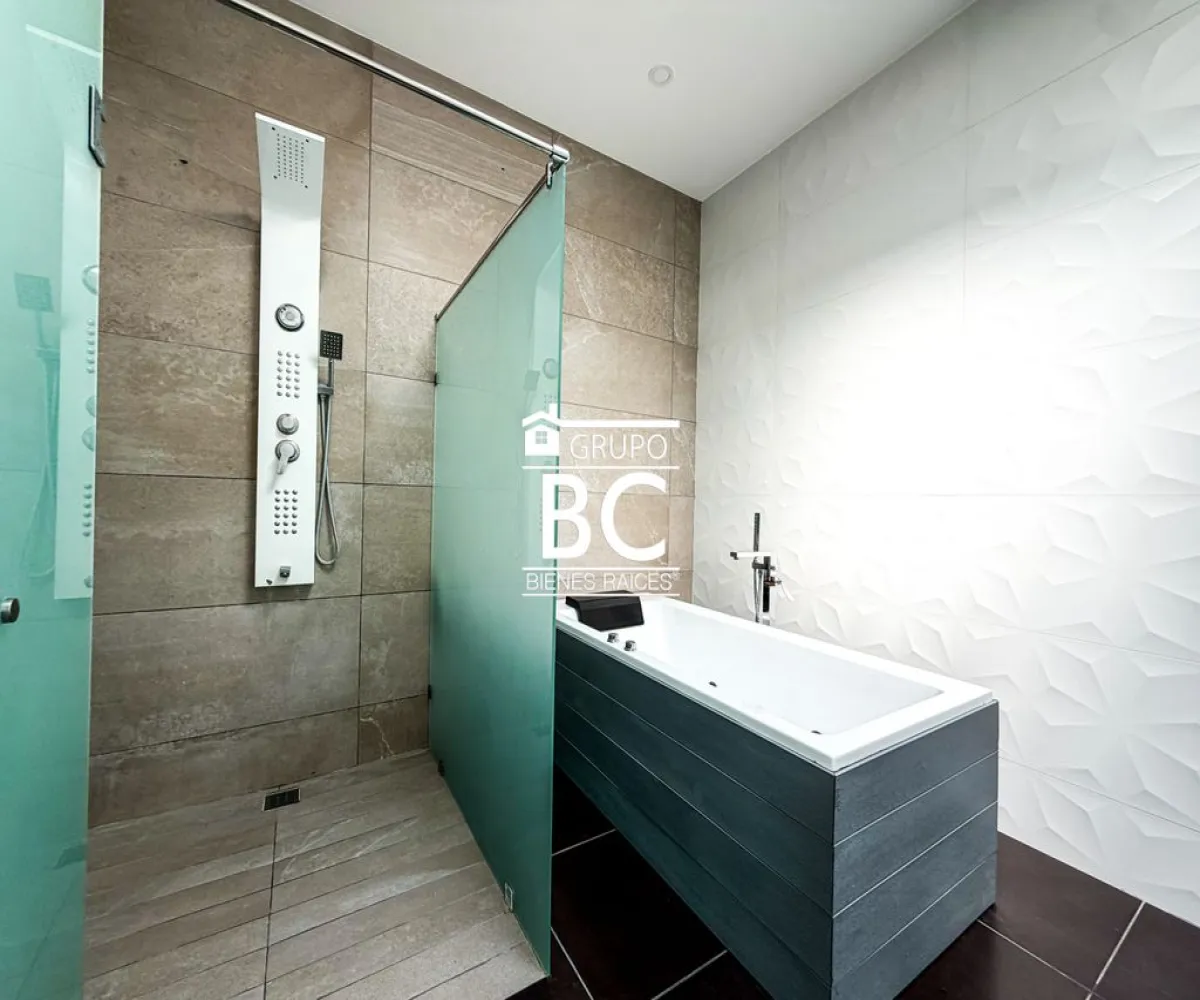 Casa En Venta,Residencial del Parque,W. A. Mozart 5524, Zapopan, Jalisco 45010, 3 Habitaciones,4 Baños,W. A. Mozart,1,prlZ2vd