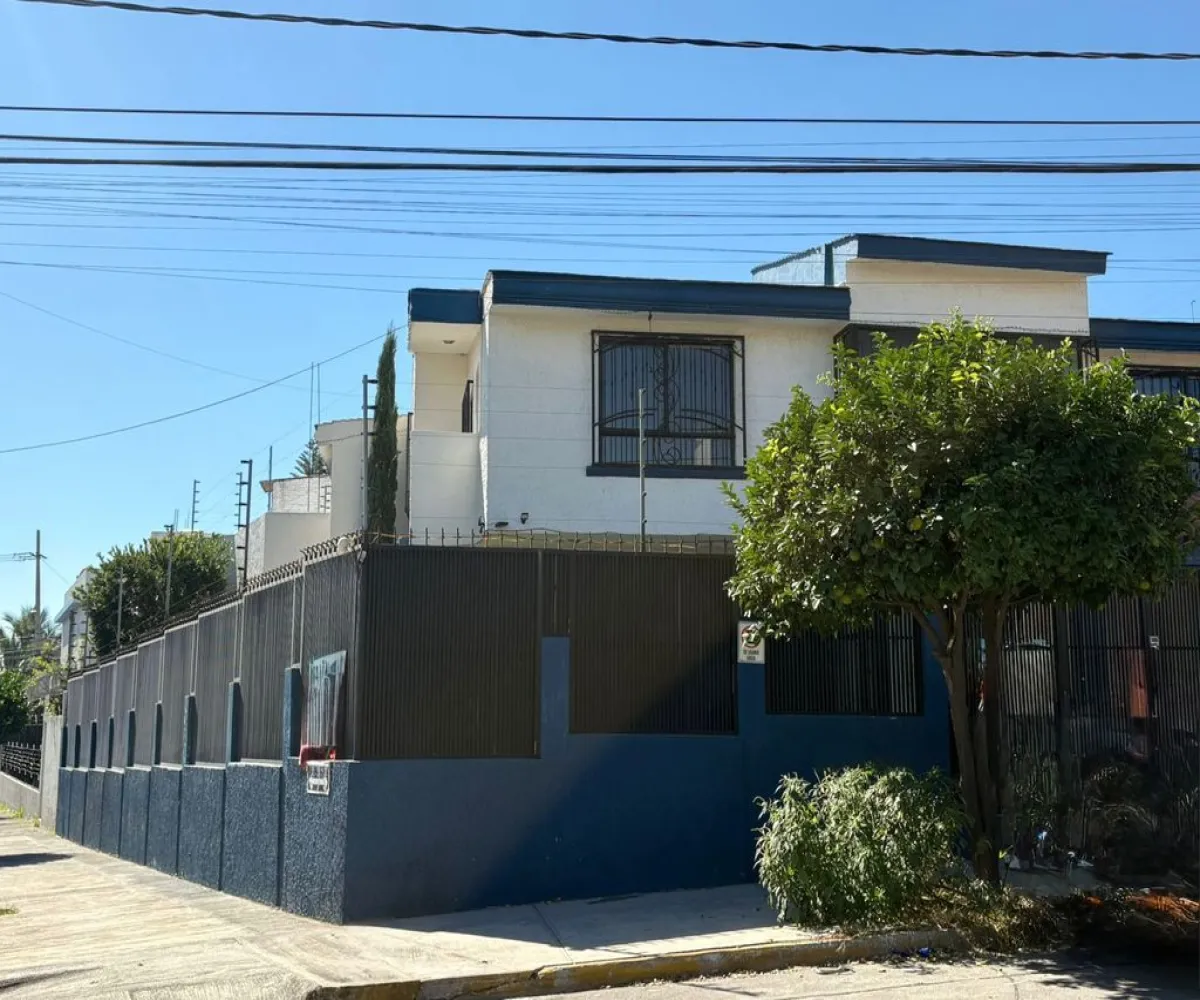 Casa En Venta,Tabachines,Paseo de Los Avellanos 3244, Zapopan, Jalisco 45188, 6 Habitaciones,2 Baños,Paseo de Los Avellanos,1,pJgvwNS