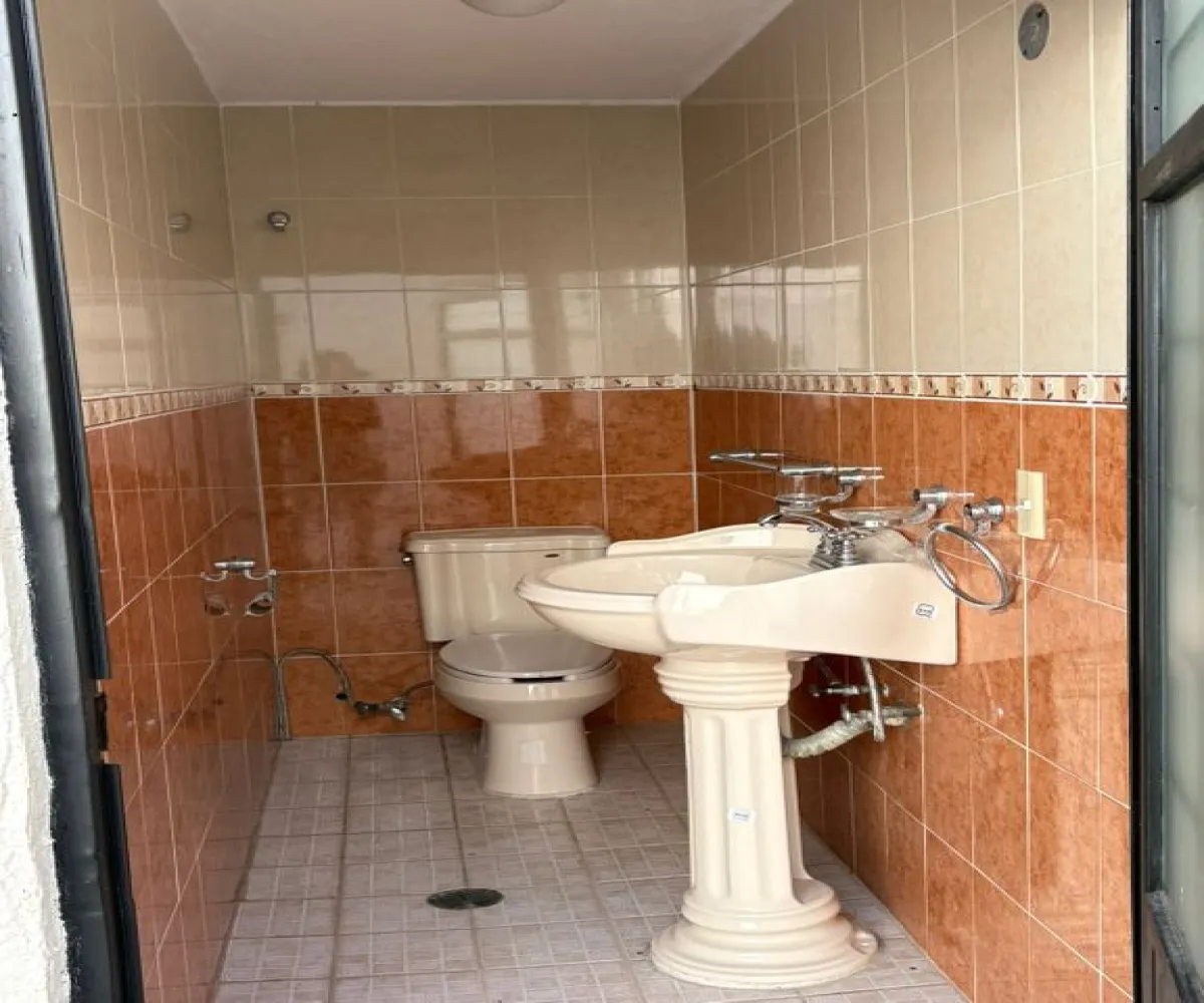 Casa En Venta,Tabachines,Paseo de Los Avellanos 3244, Zapopan, Jalisco 45188, 6 Habitaciones,2 Baños,Paseo de Los Avellanos,1,pJgvwNS