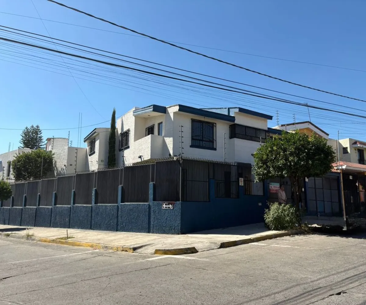 Casa En Venta,Tabachines,Paseo de Los Avellanos 3244, Zapopan, Jalisco 45188, 6 Habitaciones,2 Baños,Paseo de Los Avellanos,1,pJgvwNS