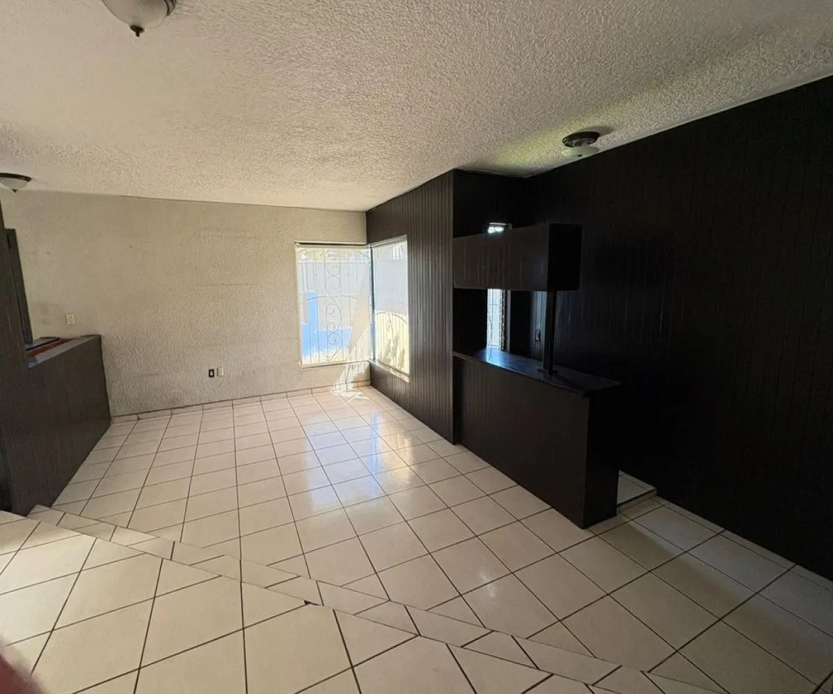 Casa En Venta,Tabachines,Paseo de Los Avellanos 3244, Zapopan, Jalisco 45188, 6 Habitaciones,2 Baños,Paseo de Los Avellanos,1,pJgvwNS