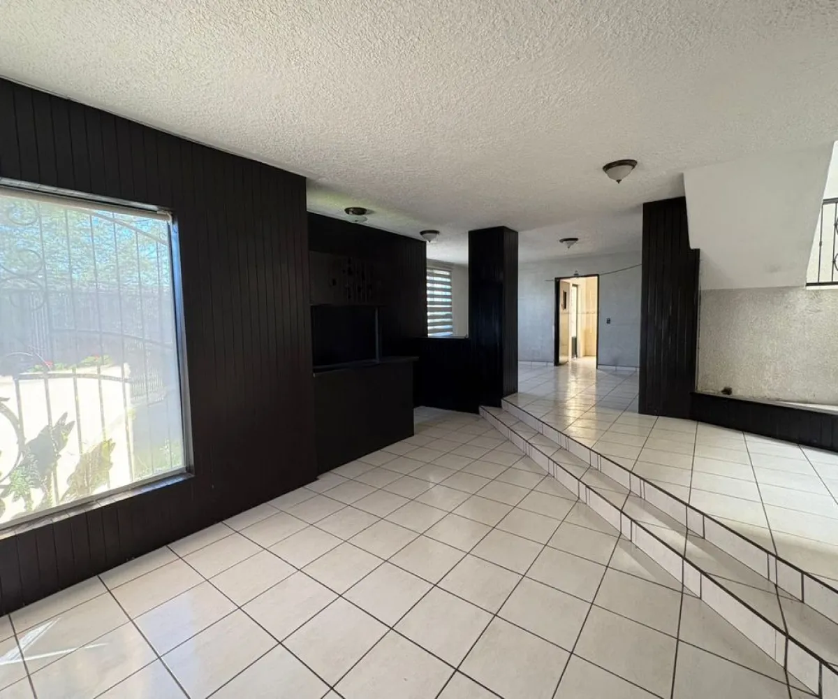 Casa En Venta,Tabachines,Paseo de Los Avellanos 3244, Zapopan, Jalisco 45188, 6 Habitaciones,2 Baños,Paseo de Los Avellanos,1,pJgvwNS