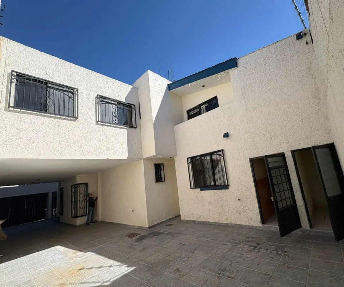 Casa En Venta,Tabachines,Paseo de Los Avellanos 3244, Zapopan, Jalisco 45188, 6 Habitaciones,2 Baños,Paseo de Los Avellanos,1,pJgvwNS