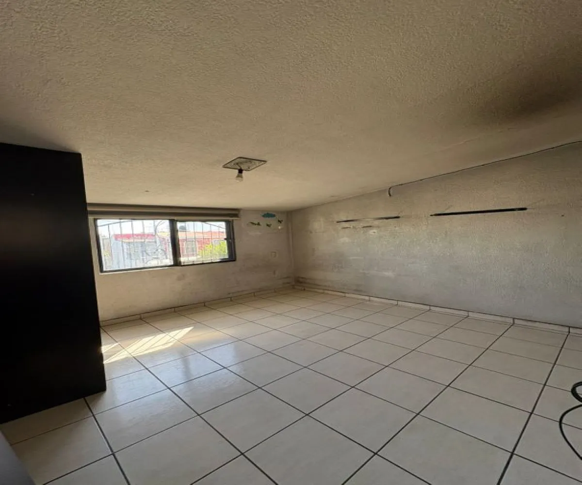 Casa En Venta,Tabachines,Paseo de Los Avellanos 3244, Zapopan, Jalisco 45188, 6 Habitaciones,2 Baños,Paseo de Los Avellanos,1,pJgvwNS