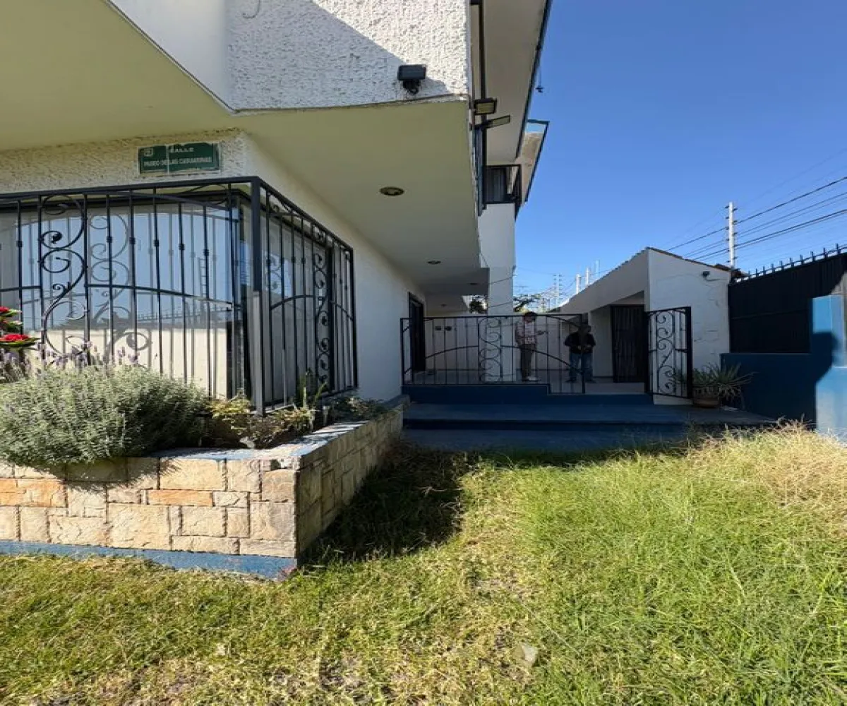 Casa En Venta,Tabachines,Paseo de Los Avellanos 3244, Zapopan, Jalisco 45188, 6 Habitaciones,2 Baños,Paseo de Los Avellanos,1,pJgvwNS