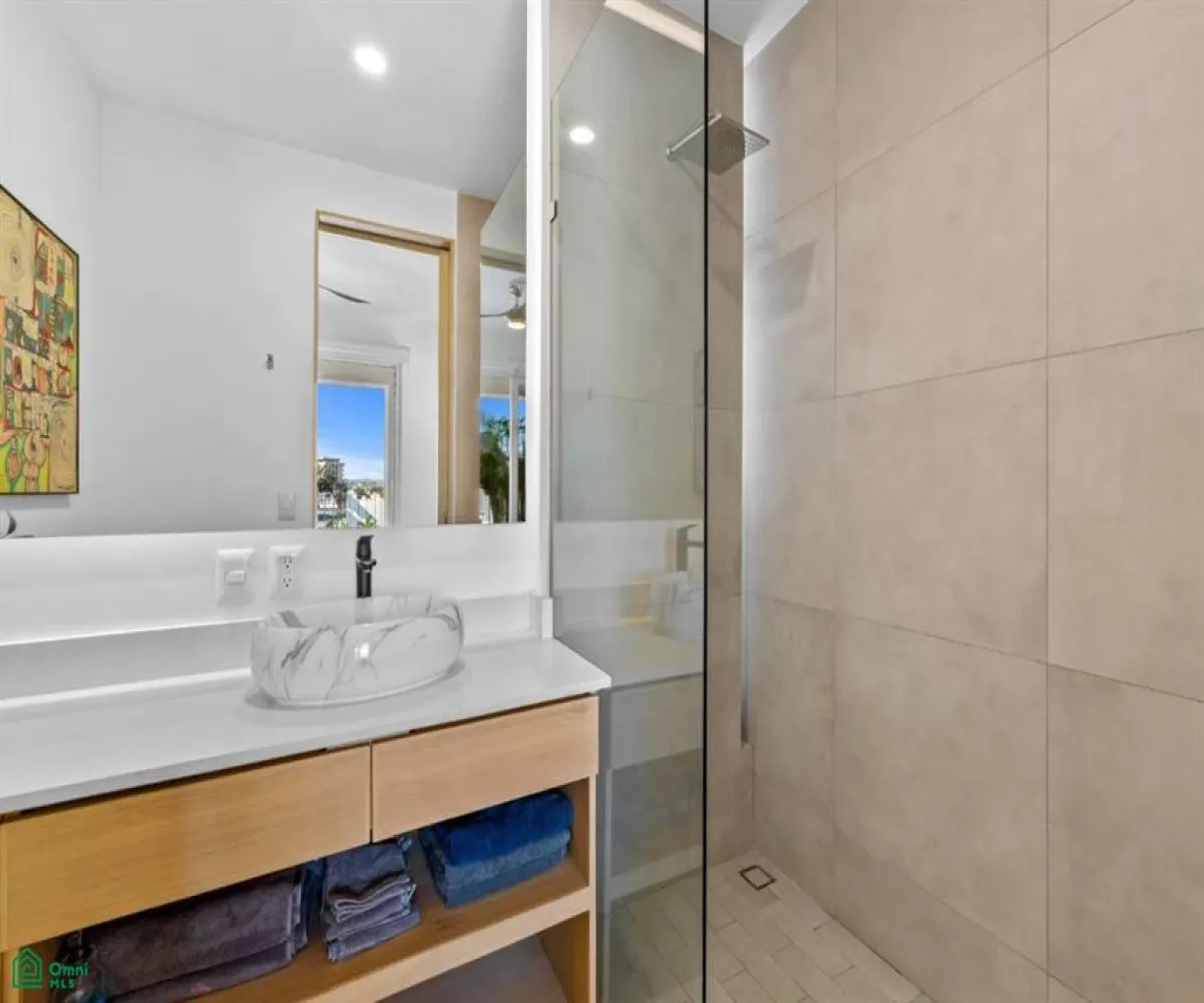 Departamento En Venta,Versalles,Calle Milan 235 601, Puerto Vallarta, Jalisco 48310, 1 Cuarto,2 Baños,Calle Milan,3,MX251063891