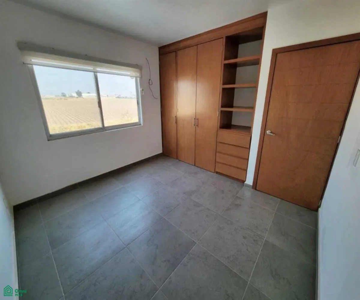 Casa En Venta,Santillana Parque Residencial,boulevard leon 110, Zapopan, Jalisco 45019, 3 Habitaciones,2 Baños,boulevard leon,2,MX251063933