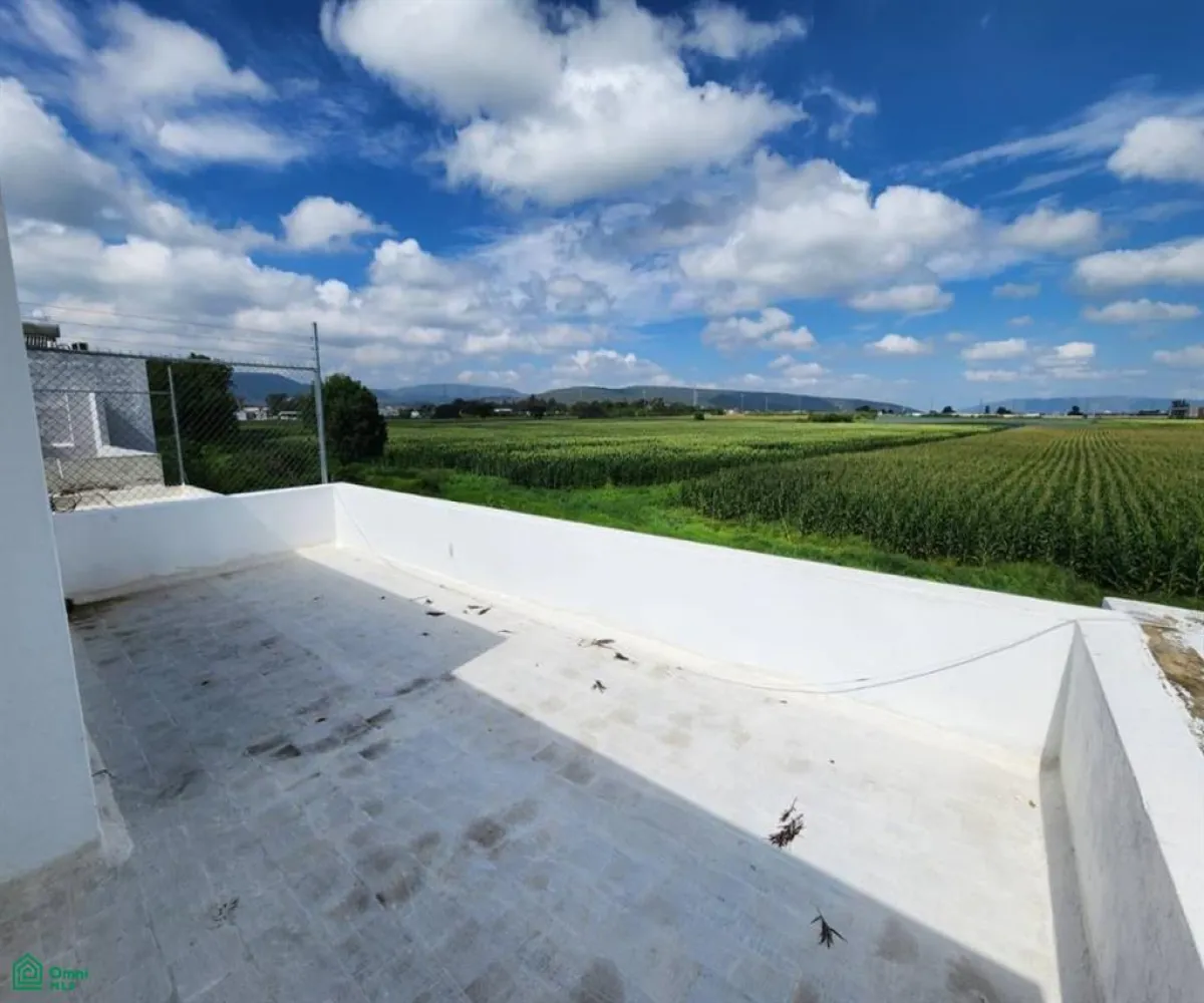 Casa En Venta,Santillana Parque Residencial,boulevard leon 110, Zapopan, Jalisco 45019, 3 Habitaciones,2 Baños,boulevard leon,2,MX251063933