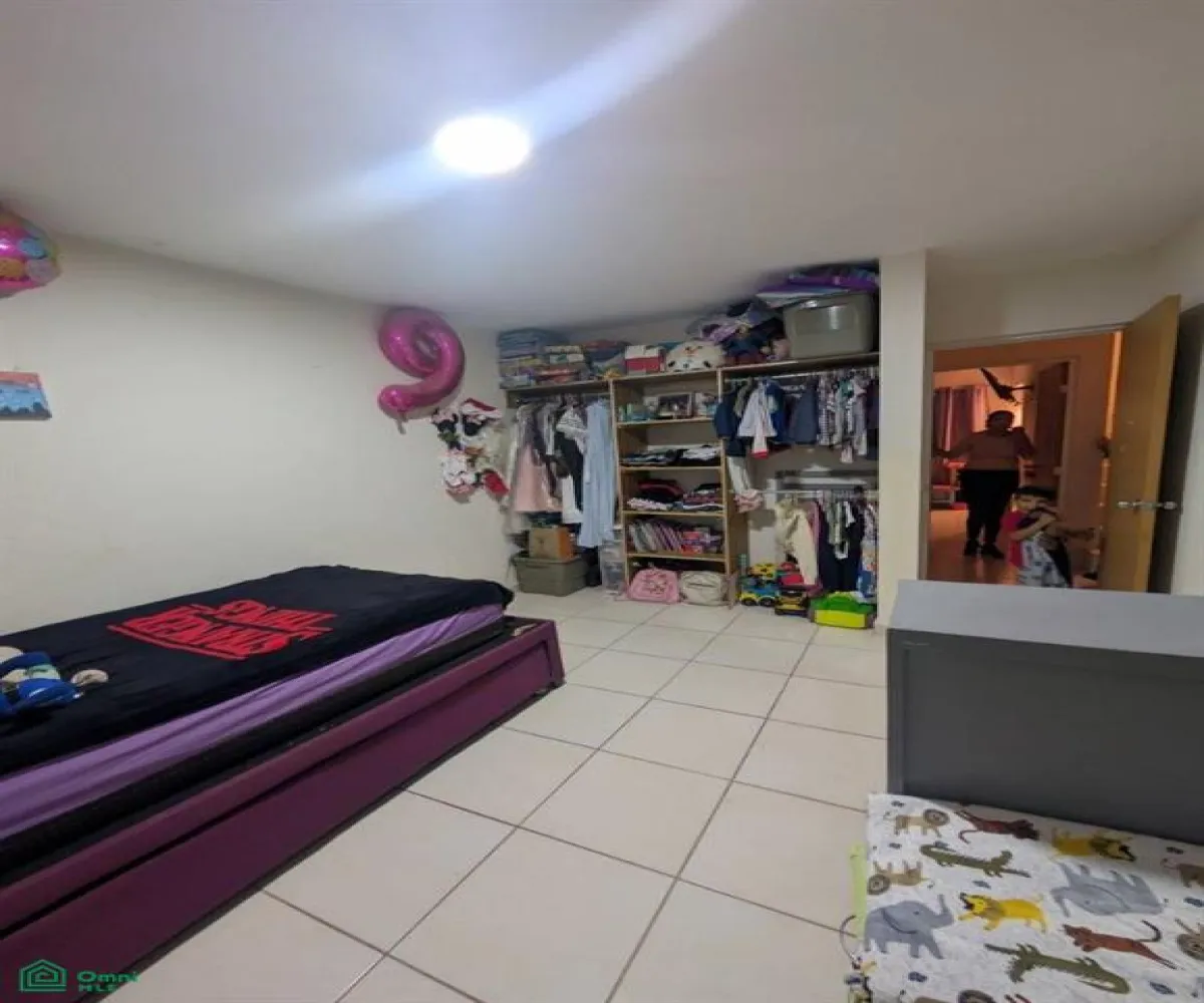 Casa En Venta,Parques de Tesistán,don pedro vazquez cisneros 3597, Zapopan, Jalisco 45200, 3 Habitaciones,2 Baños,don pedro vazquez cisneros,3,MX251064309