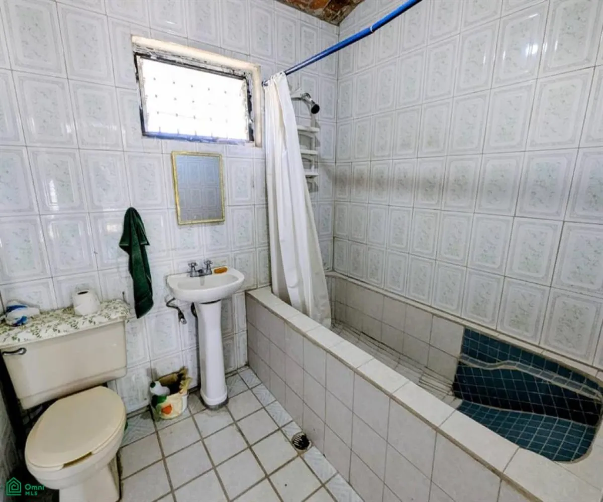 Casa En Venta,Chapala Centro,Colinas de las Chalanas 29, Chapala, Jalisco 45900, 3 Habitaciones,2 Baños,Colinas de las Chalanas,2,MX251064584