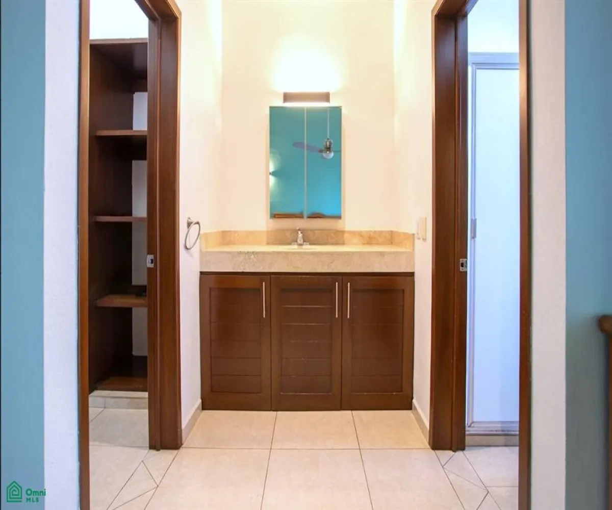 Casa En Venta,Residencial Fluvial Vallarta,Rio Santiago 187, Puerto Vallarta, Jalisco 48312, 3 Habitaciones,2 Baños,Rio Santiago,2,MX251064824