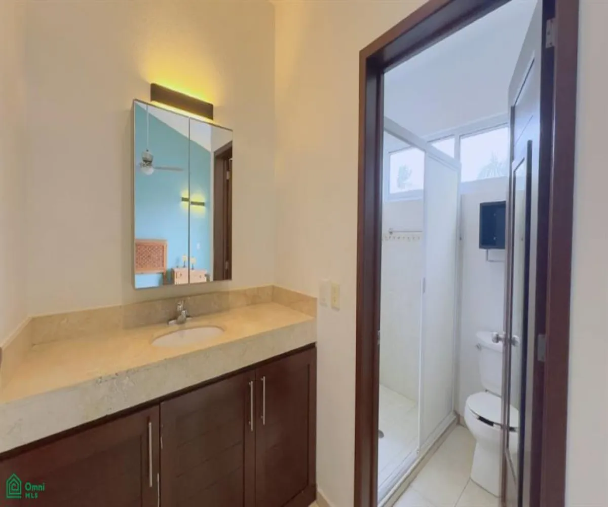 Casa En Venta,Residencial Fluvial Vallarta,Rio Santiago 187, Puerto Vallarta, Jalisco 48312, 3 Habitaciones,2 Baños,Rio Santiago,2,MX251064824