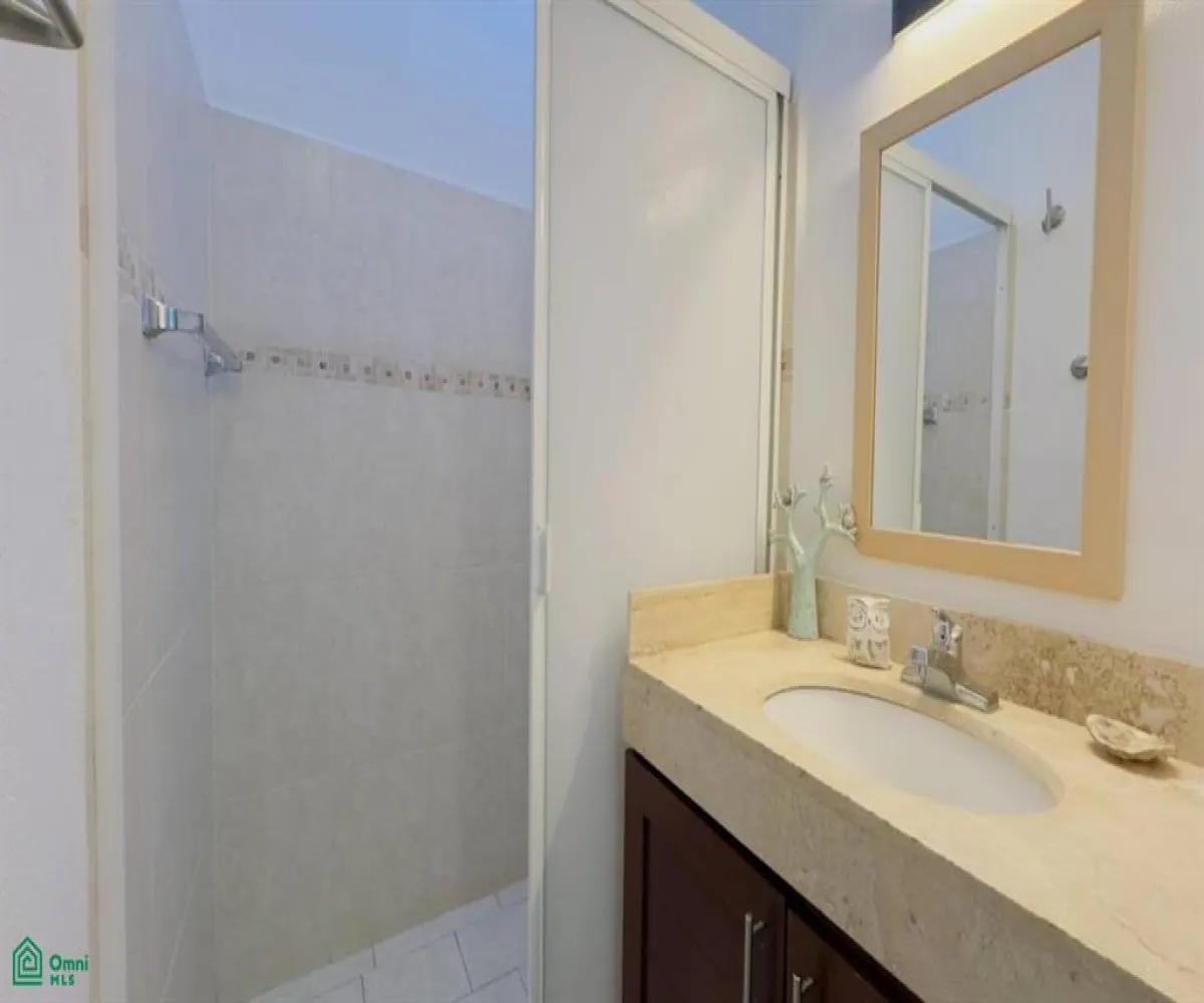 Casa En Venta,Residencial Fluvial Vallarta,Rio Santiago 187, Puerto Vallarta, Jalisco 48312, 3 Habitaciones,2 Baños,Rio Santiago,2,MX251064824