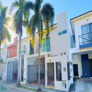 Casa En Venta,Residencial Fluvial Vallarta,Rio Santiago 187, Puerto Vallarta, Jalisco 48312, 3 Habitaciones,2 Baños,Rio Santiago,2,MX251064824