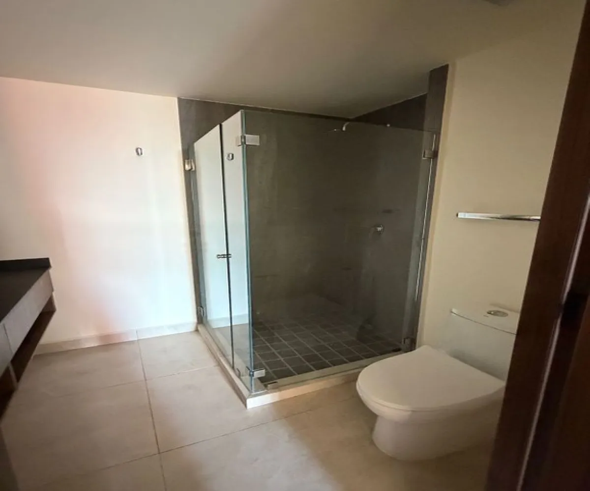 Departamento En Venta,Zapopan Centro,Avenida de las Américas 308, Zapopan, Jalisco 45160, 1 Cuarto,1 Baño,Avenida de las Américas,8,p4JXFn3