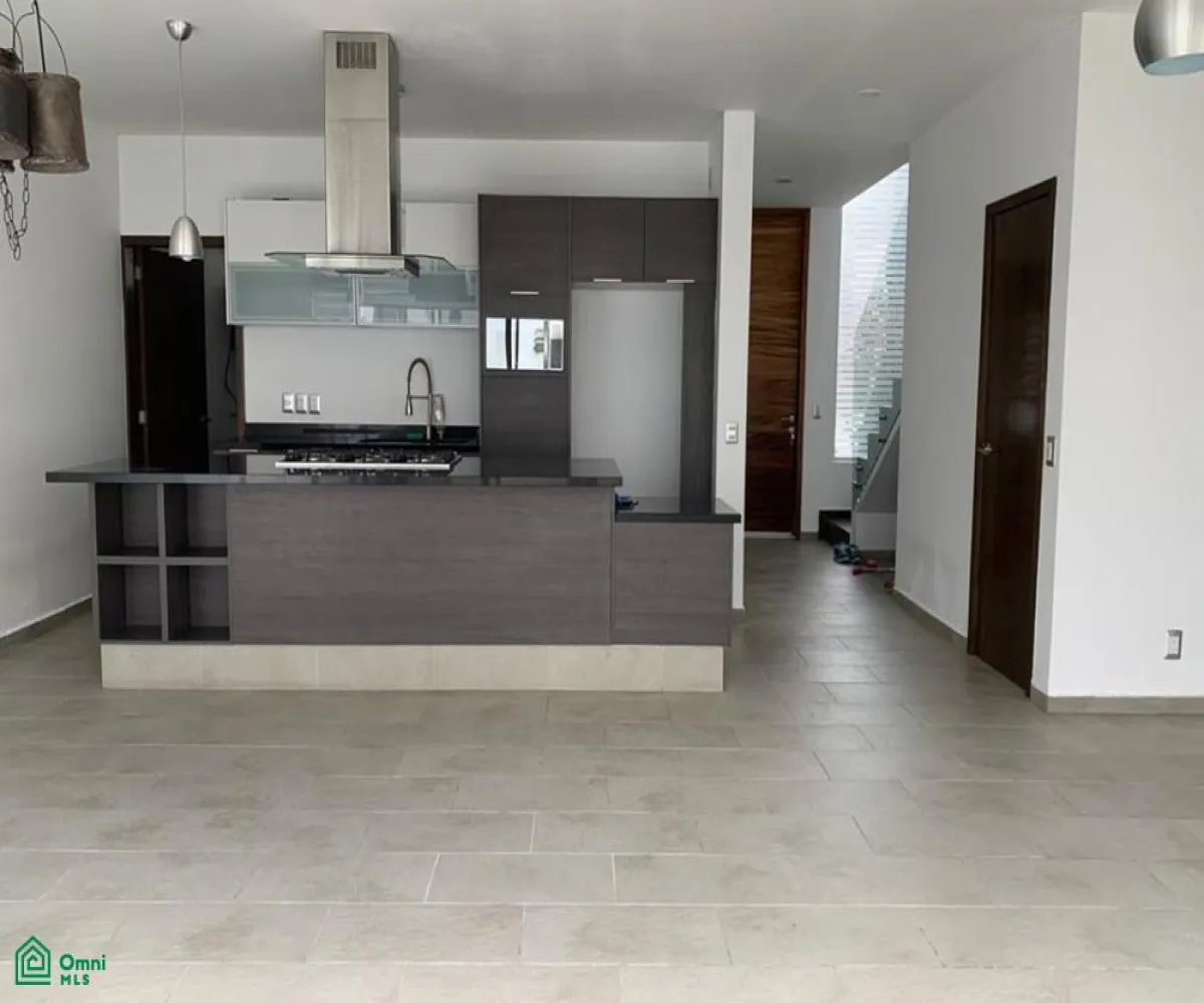 Casa En Renta,LA RIOJA,Rodezno S/N, Tlajomulco de Zuniga, Jalisco 45645, 3 Habitaciones,2 Baños,Rodezno,MX261064925