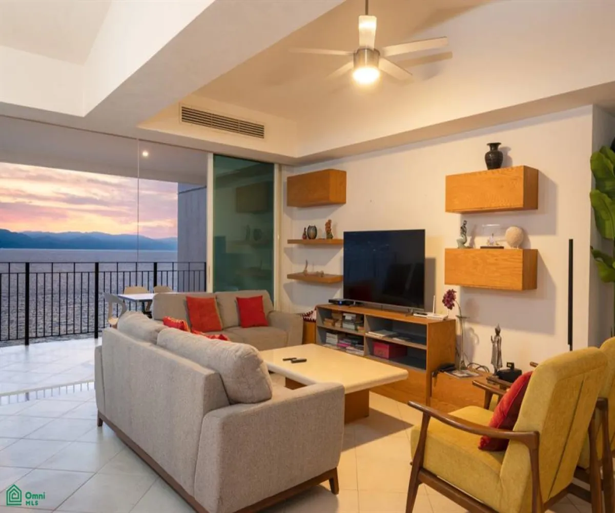 Departamento En Venta,Zona Hotelera Norte,Ave. Francisco Medina Ascencio 1106, Puerto Vallarta, Jalisco 48333, 3 Habitaciones,4 Baños,Ave. Francisco Medina Ascencio,3,MX251065286