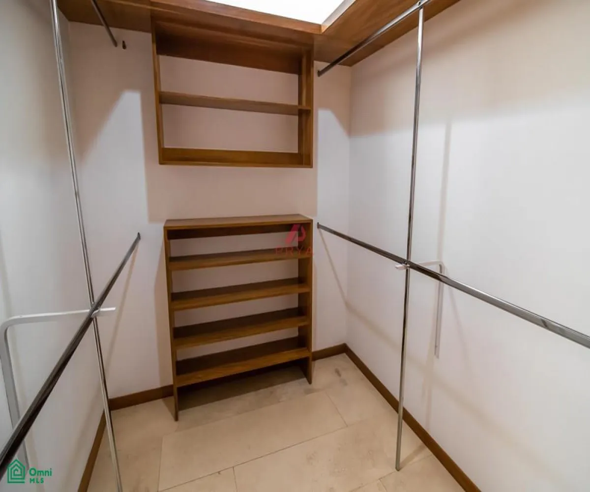 Casa En Venta,Solares Residencial,Coto Acanthia 211, Zapopan, Jalisco 45019, 4 Habitaciones,5 Baños,Coto Acanthia,MX25958267