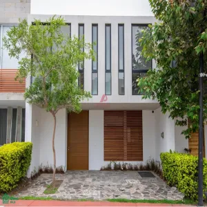 Casa En Venta,Solares Residencial,Coto Acanthia 211, Zapopan, Jalisco 45019, 4 Habitaciones,5 Baños,Coto Acanthia,MX25958267