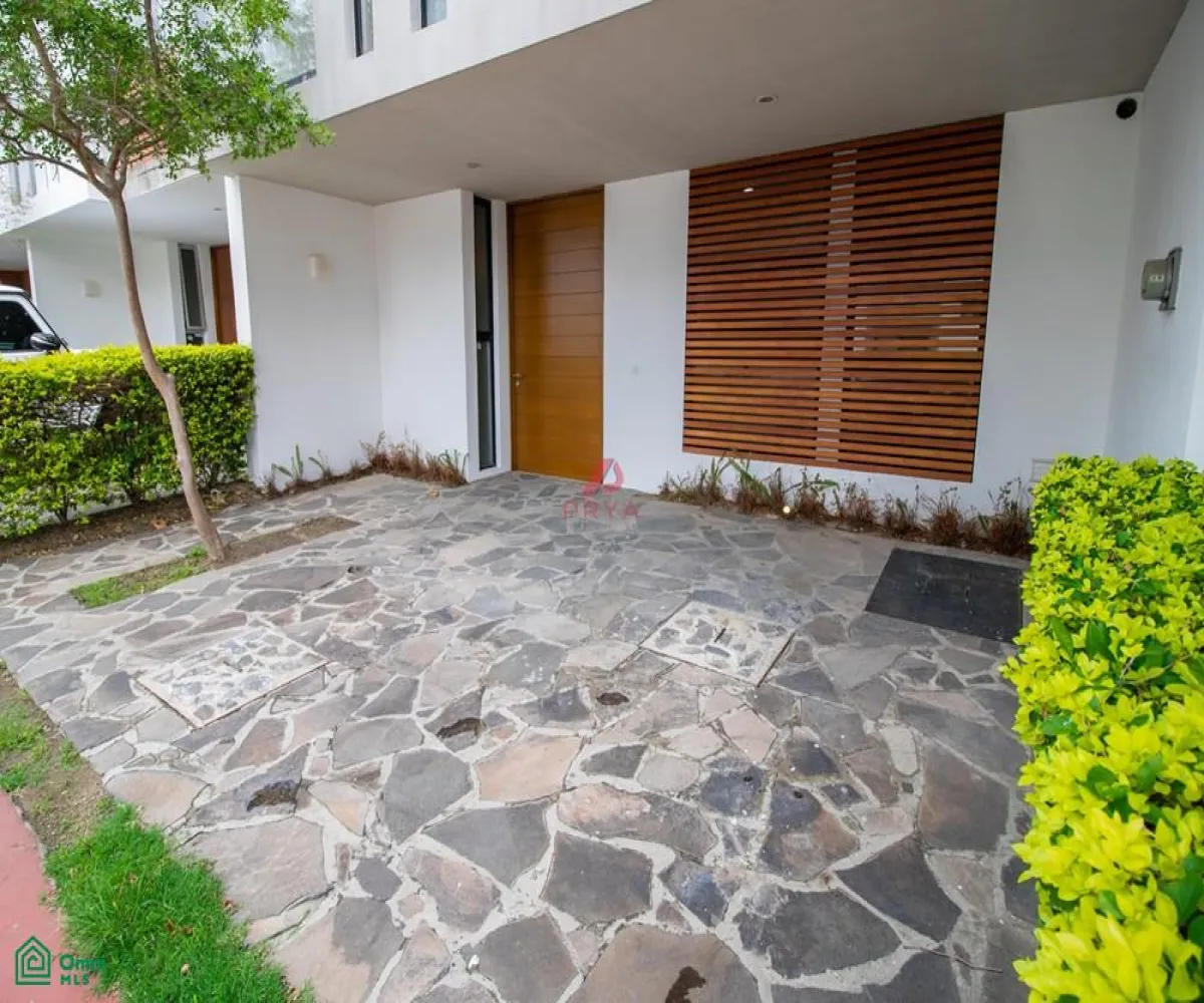 Casa En Venta,Solares Residencial,Coto Acanthia 211, Zapopan, Jalisco 45019, 4 Habitaciones,5 Baños,Coto Acanthia,MX25958267