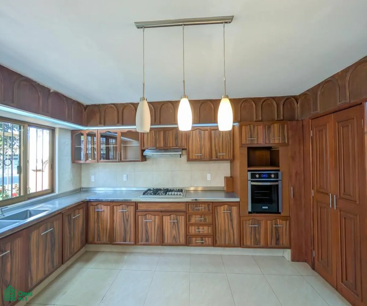 Edificio En Renta,Jardines Del Bosque,Universo 941, Guadalajara, Jalisco 45520,Universo,MX261065447