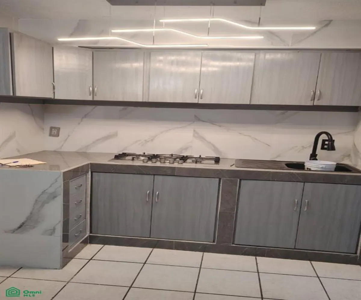 Casa En Venta,Villa Fontana,fuente del bronce 129, Tlaquepaque, Jalisco 45615, 2 Habitaciones,3 Baños,fuente del bronce,2,MX261065924