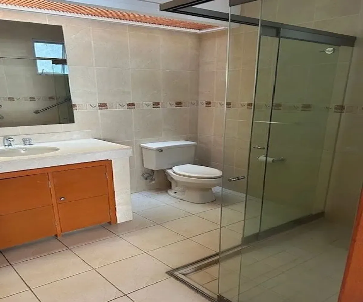 Casa En Renta,Jardín Real,Callejón Jardín de los Laureles Oeste 284, Zapopan, Jalisco 45136, 3 Habitaciones,3 Baños,Callejón Jardín de los Laureles Oeste,1,pmXpORa