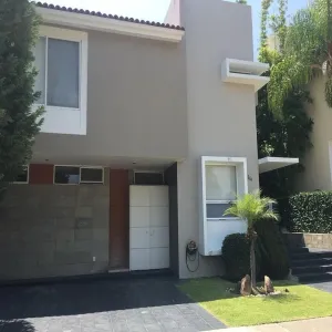 Casa En Renta,Jardín Real,Callejón Jardín de los Laureles Oeste 284, Zapopan, Jalisco 45136, 3 Habitaciones,3 Baños,Callejón Jardín de los Laureles Oeste,1,pmXpORa