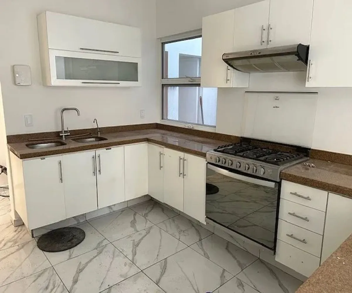 Casa En Renta,Jardín Real,Callejón Jardín de los Laureles Oeste 284, Zapopan, Jalisco 45136, 3 Habitaciones,3 Baños,Callejón Jardín de los Laureles Oeste,1,pmXpORa