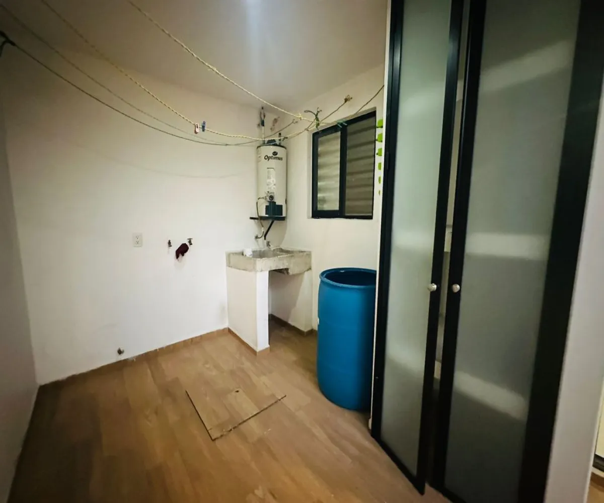 Casa En Venta,Insurgentes,Calle Francisco Huízar 697, Guadalajara, Jalisco 44820, 3 Habitaciones,2 Baños,Calle Francisco Huízar,2,paJkNNl