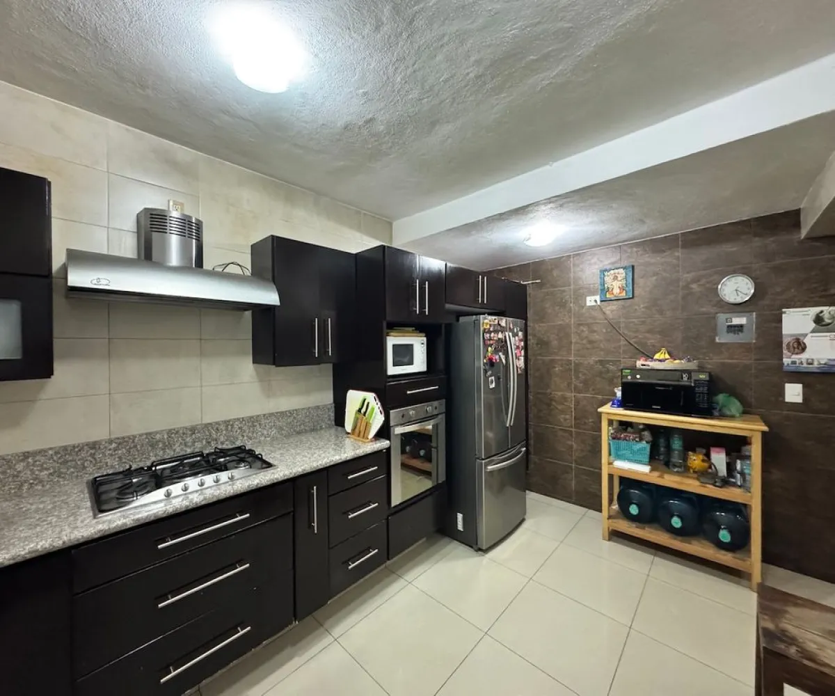 Casa En Venta,Francisco Villa,Paseo de La Noria 113, Zapopan, Jalisco 45130, 3 Habitaciones,3 Baños,Paseo de La Noria,2,pR4bVYt