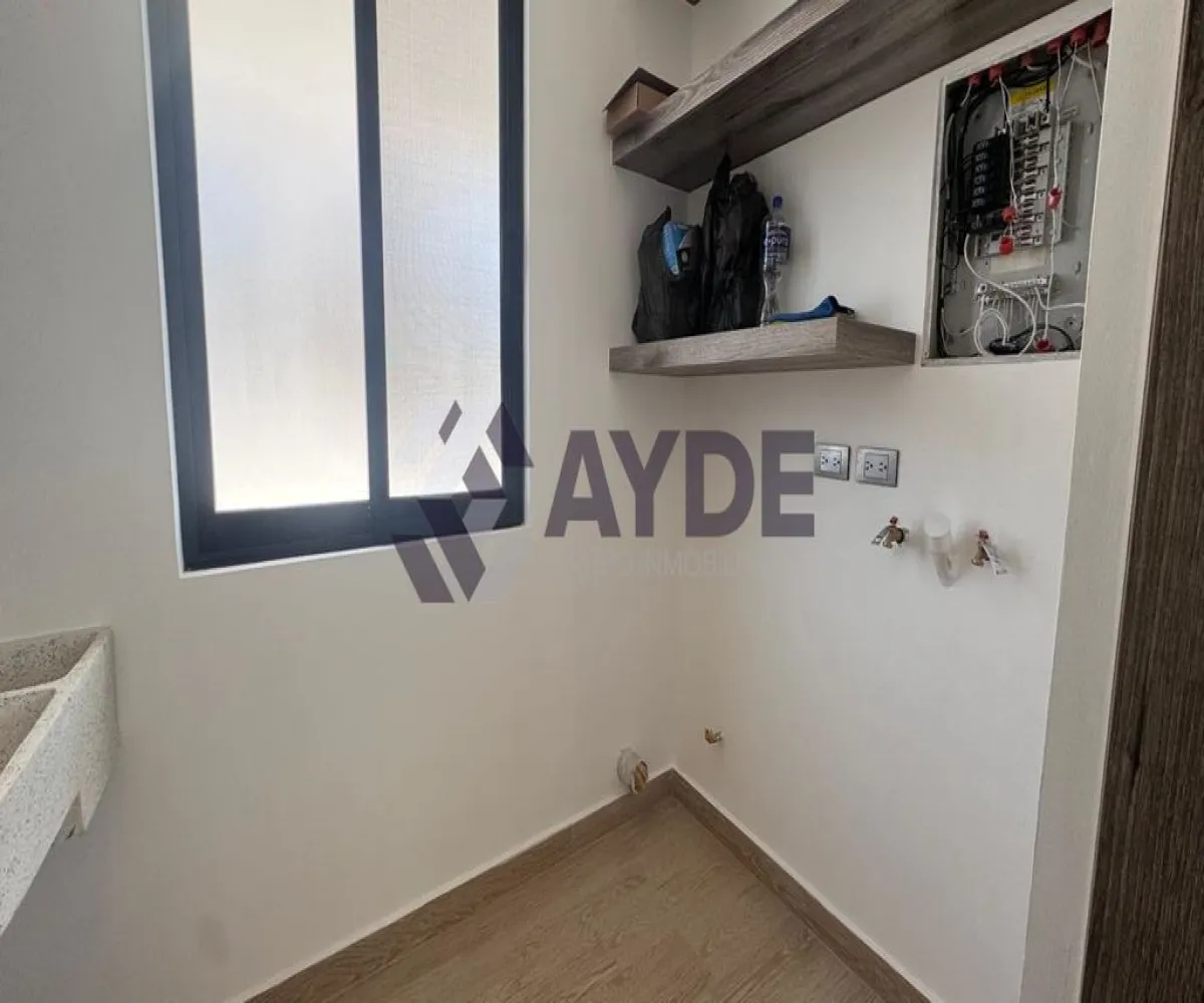 Casa En Venta,Avenida Arbolada Bosques de Santa Anita 245, Tlajomulco de Zúñiga, Jalisco 45645, 3 Habitaciones,2 Baños,Avenida Arbolada Bosques de Santa Anita,1,pO7nhJ3