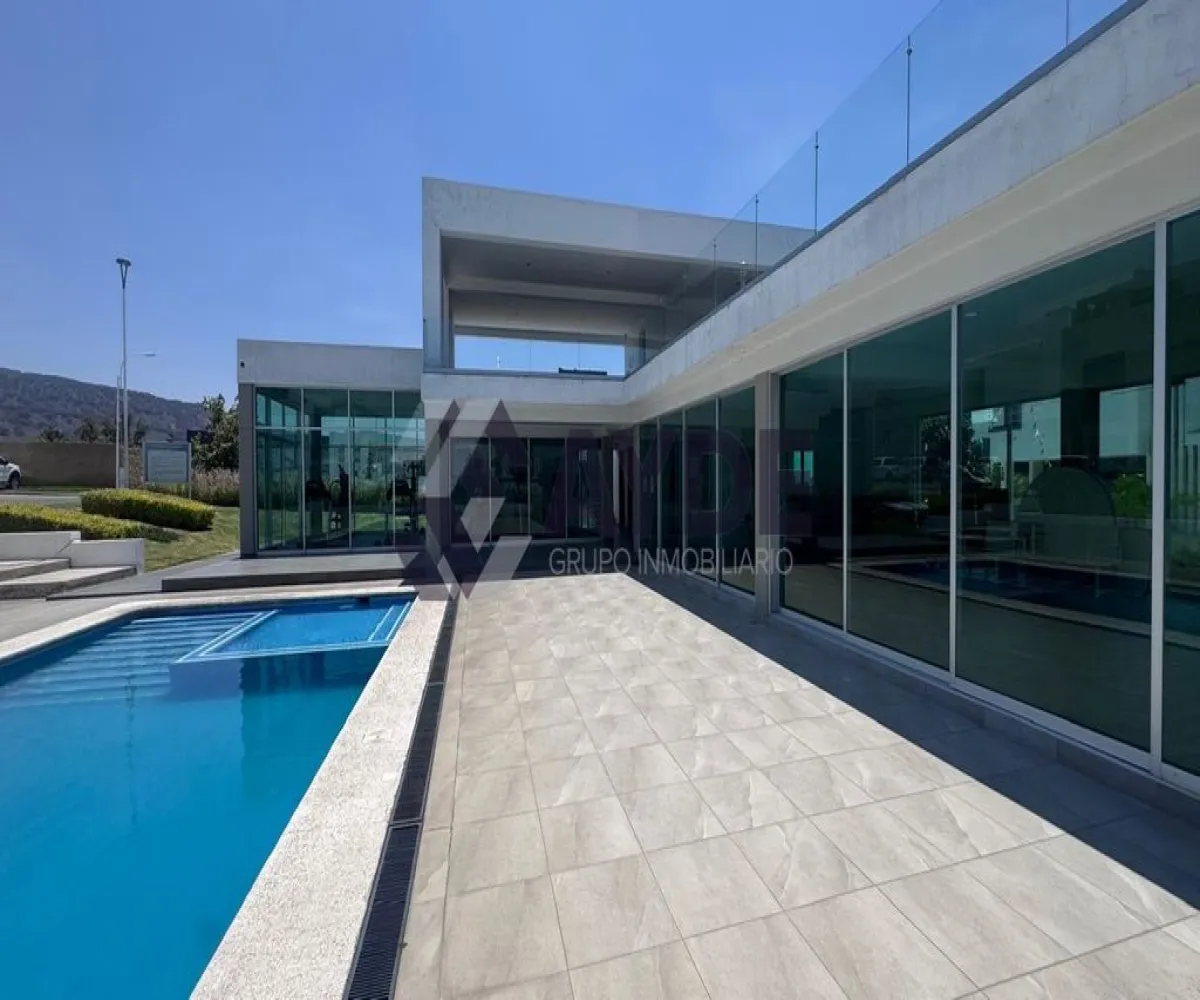 Casa En Venta,Avenida Arbolada Bosques de Santa Anita 245, Tlajomulco de Zúñiga, Jalisco 45645, 3 Habitaciones,2 Baños,Avenida Arbolada Bosques de Santa Anita,1,pO7nhJ3