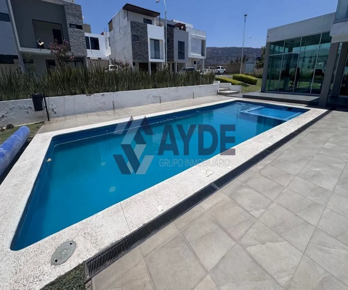 Casa En Venta,Avenida Arbolada Bosques de Santa Anita 245, Tlajomulco de Zúñiga, Jalisco 45645, 3 Habitaciones,2 Baños,Avenida Arbolada Bosques de Santa Anita,1,pO7nhJ3