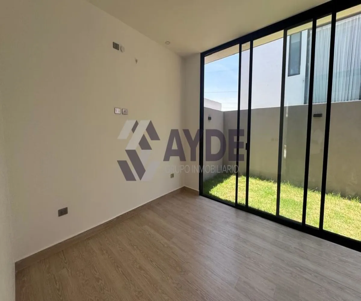 Casa En Venta,Avenida Arbolada Bosques de Santa Anita 245, Tlajomulco de Zúñiga, Jalisco 45645, 3 Habitaciones,2 Baños,Avenida Arbolada Bosques de Santa Anita,1,pO7nhJ3