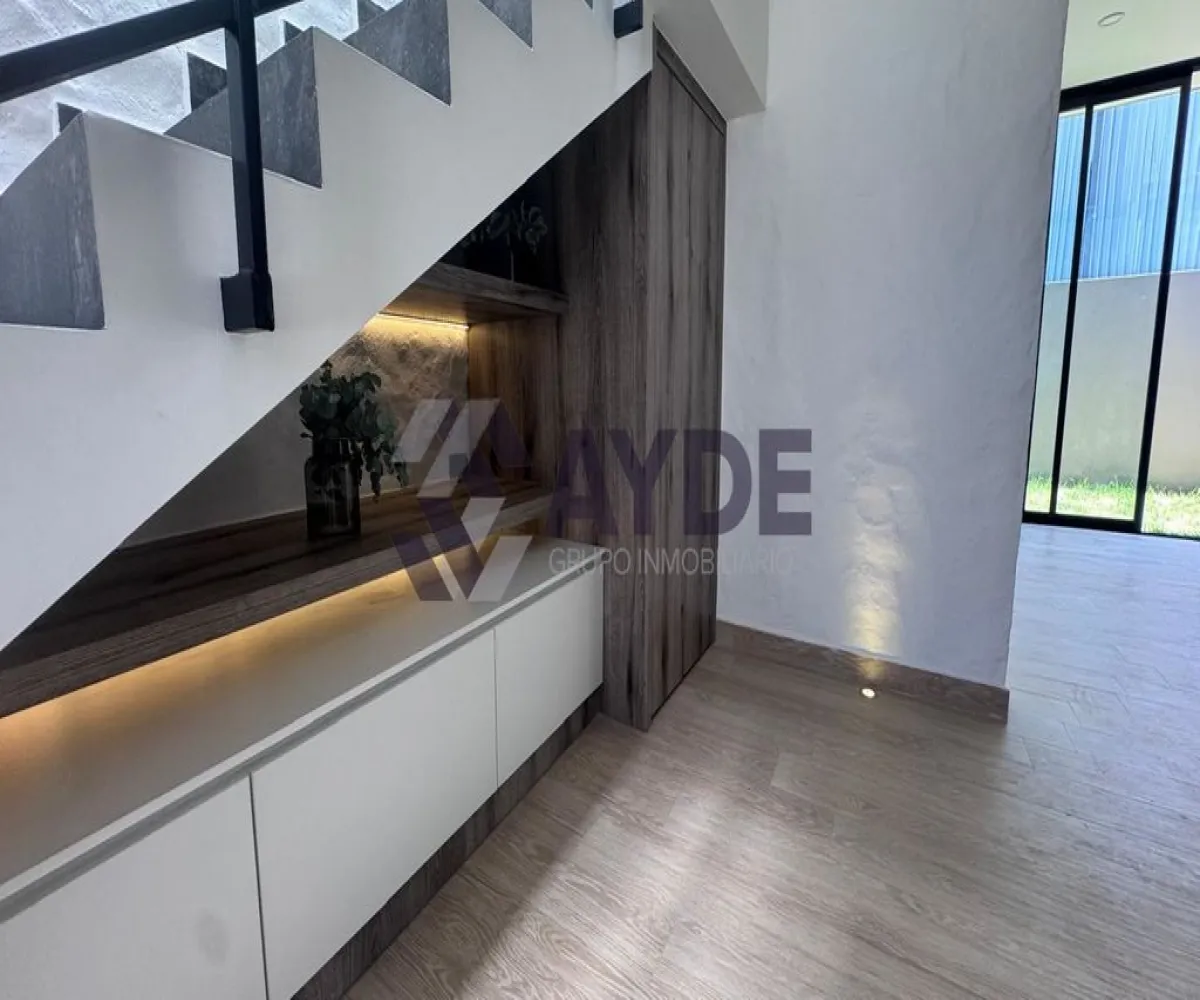 Casa En Venta,Avenida Arbolada Bosques de Santa Anita 245, Tlajomulco de Zúñiga, Jalisco 45645, 3 Habitaciones,2 Baños,Avenida Arbolada Bosques de Santa Anita,1,pO7nhJ3