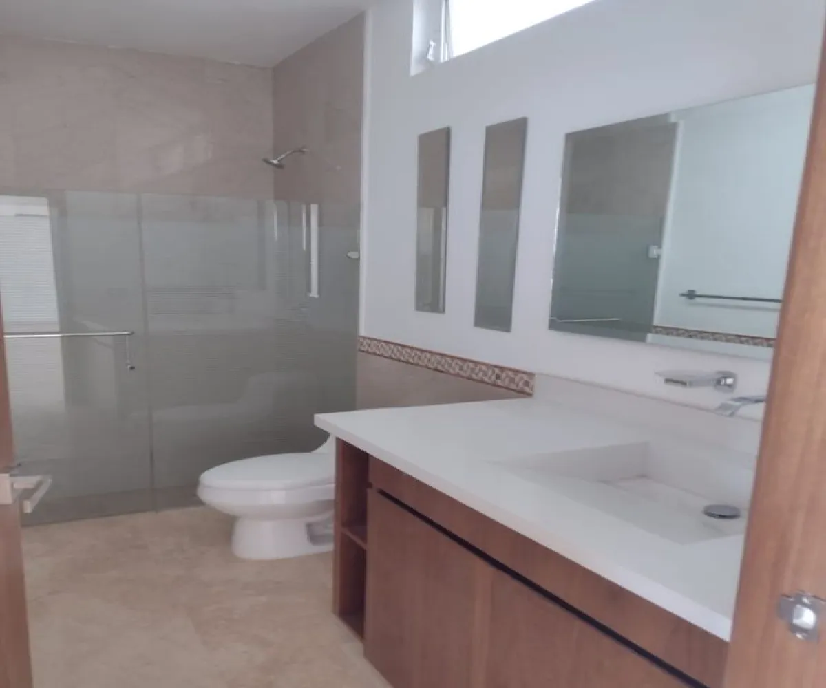 Casa En Renta,Avenida Universidad 2705 79, Zapopan, Jalisco 45110, 3 Habitaciones,4 Baños,Avenida Universidad,1,pq8fq96