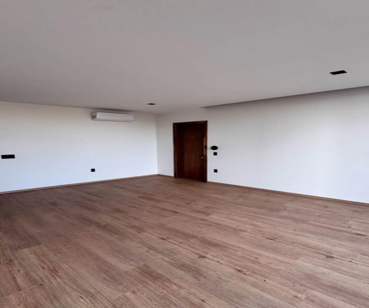 Casa En Venta,naciones unidas ,Avenida Universidad 2662 53, Zapopan, Jalisco 44265, 4 Habitaciones,6 Baños,Avenida Universidad,2,pRyLH5n