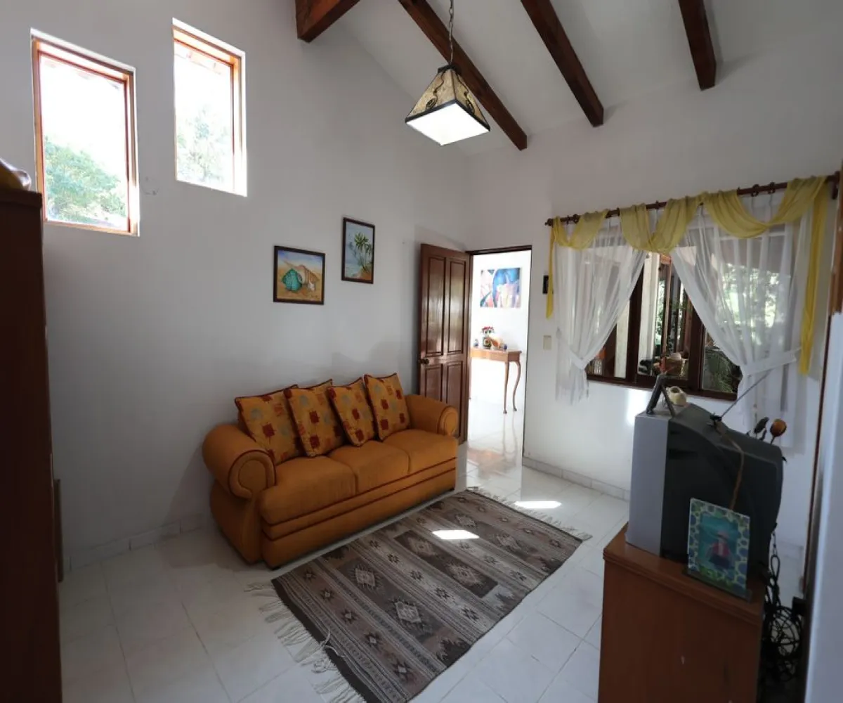 Casa En Venta,Los Gavilanes,Privada De Los Aguacates 433, Tlajomulco de Zúñiga, Jalisco 45645, 3 Habitaciones,2 Baños,Privada De Los Aguacates,1,ptcldQi