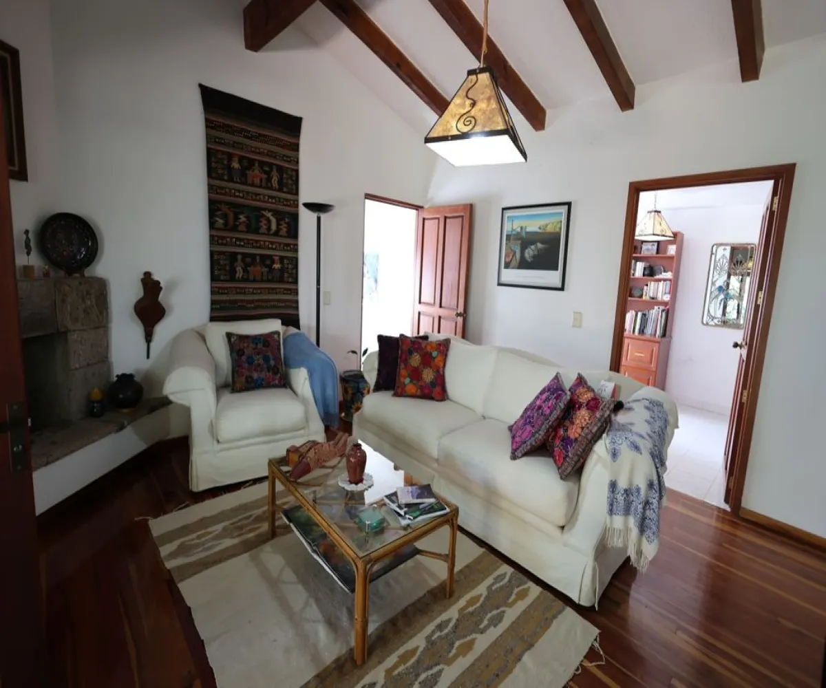 Casa En Venta,Los Gavilanes,Privada De Los Aguacates 433, Tlajomulco de Zúñiga, Jalisco 45645, 3 Habitaciones,2 Baños,Privada De Los Aguacates,1,ptcldQi