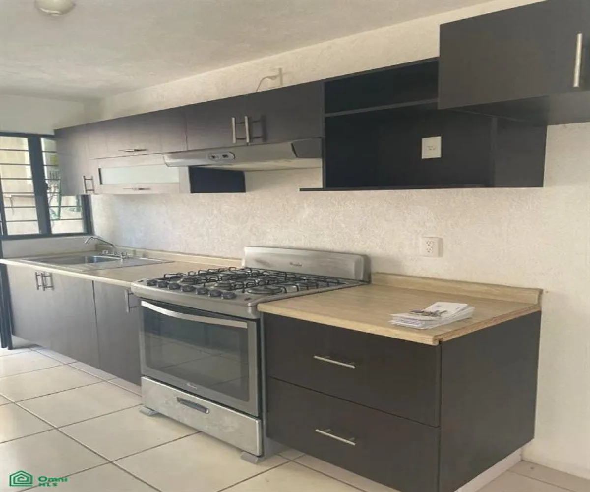 Casa En Venta,Vista Sur Residencial,Pentelico 380, Tlajomulco de Zuniga, Jalisco 45640, 3 Habitaciones,2 Baños,Pentelico,2,MX261067030