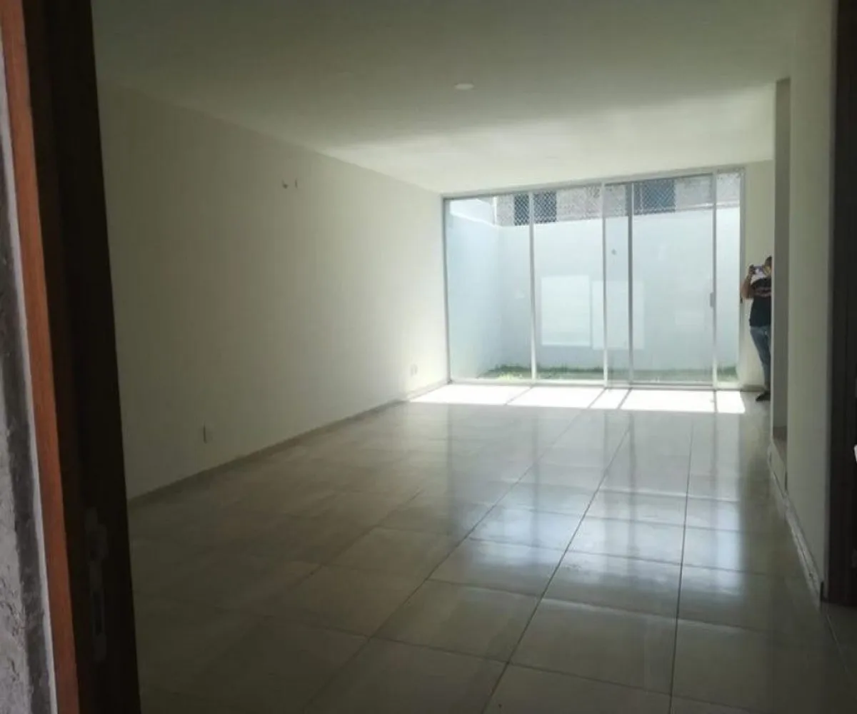 Casa En Venta,Avenida Arbolada Bosques de Santa Anita 755 E37, Tlajomulco de Zúñiga, Jalisco 45645, 4 Habitaciones,3 Baños,Avenida Arbolada Bosques de Santa Anita,1,pgVA9SI
