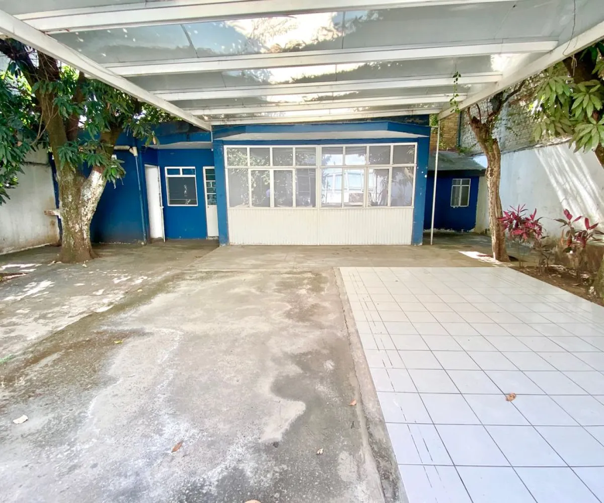 Casa En Venta,Ladron De Guevara,Avenida Miguel Hidalgo y Costilla 1975, Guadalajara, Jalisco 44600, 10 Habitaciones,4 Baños,Avenida Miguel Hidalgo y Costilla,3,pVmsCJK