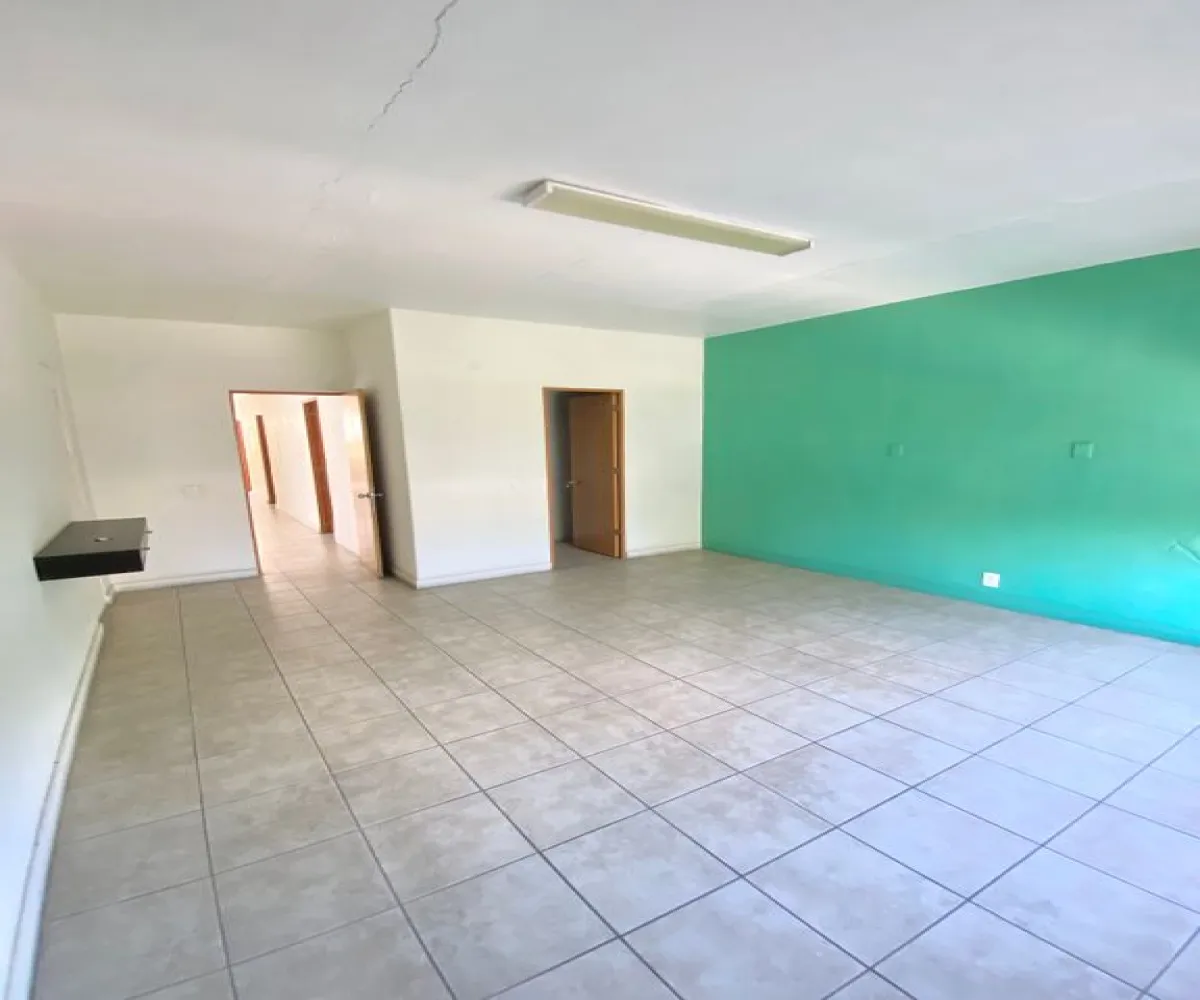 Casa En Venta,Ladron De Guevara,Avenida Miguel Hidalgo y Costilla 1975, Guadalajara, Jalisco 44600, 10 Habitaciones,4 Baños,Avenida Miguel Hidalgo y Costilla,3,pVmsCJK