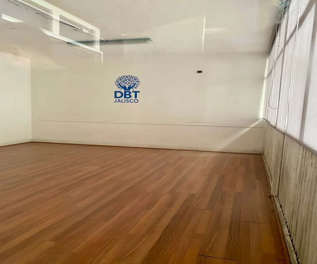 Casa En Venta,Ladron De Guevara,Avenida Miguel Hidalgo y Costilla 1975, Guadalajara, Jalisco 44600, 10 Habitaciones,4 Baños,Avenida Miguel Hidalgo y Costilla,3,pVmsCJK