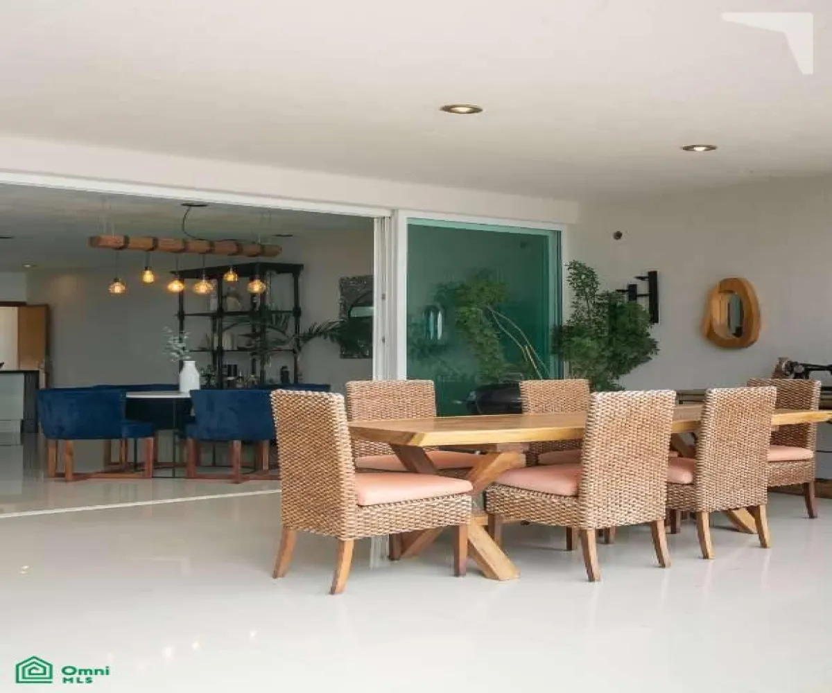 Casa En Venta,Chapala Centro,Paseo Piedra Grande 322 punta montaña, Jocotepec, 322, Chapala, Jalisco 45900, 3 Habitaciones,3 Baños,Paseo Piedra Grande 322 punta montaña, Jocotepec,2,MX261067803