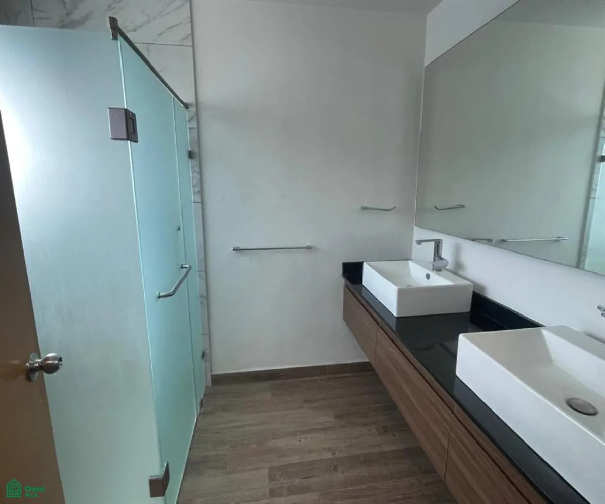 Casa En Renta,Jardín Real,Avenida Valle de Atemajac 2900, Zapopan, Jalisco 45136, 4 Habitaciones,4 Baños,Avenida Valle de Atemajac,MX261068126