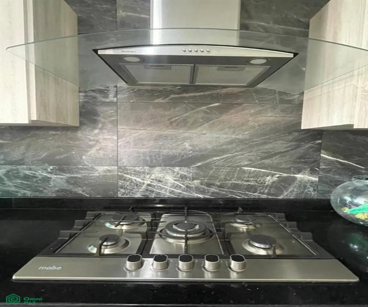 Casa En Renta,Jardín Real,Avenida Valle de Atemajac 2900, Zapopan, Jalisco 45136, 4 Habitaciones,4 Baños,Avenida Valle de Atemajac,MX261068126