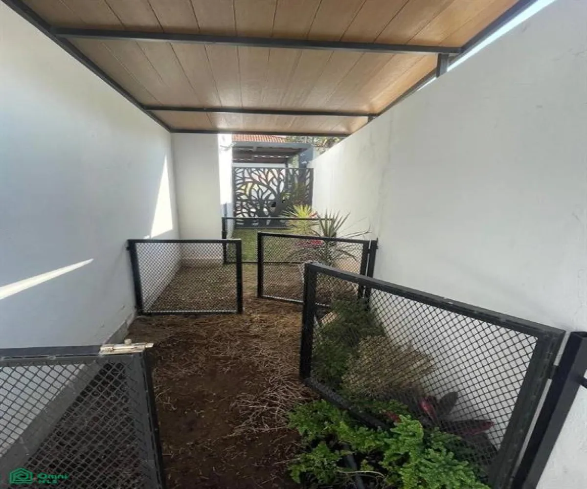 Casa En Renta,Jardín Real,Avenida Valle de Atemajac 2900, Zapopan, Jalisco 45136, 4 Habitaciones,4 Baños,Avenida Valle de Atemajac,MX261068126